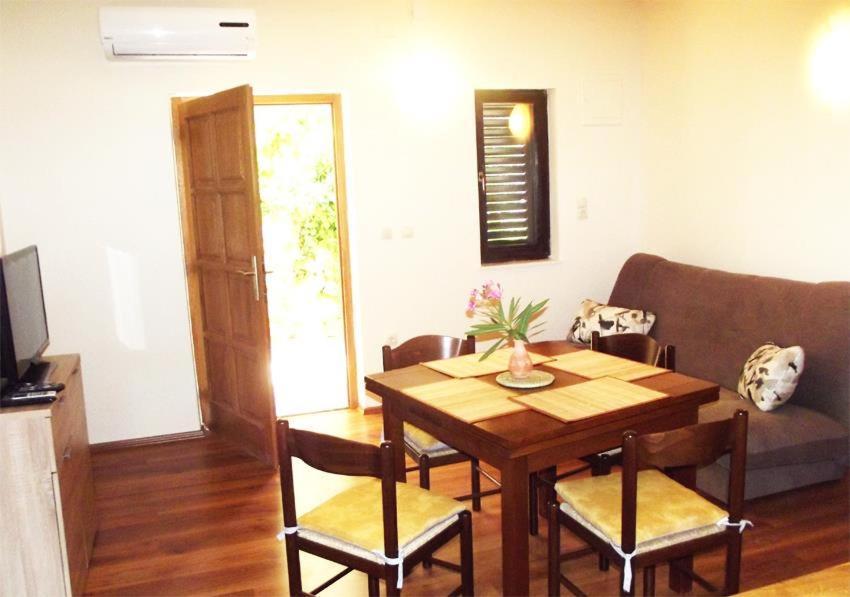 Apartmani Juliska Pirovac Exteriér fotografie